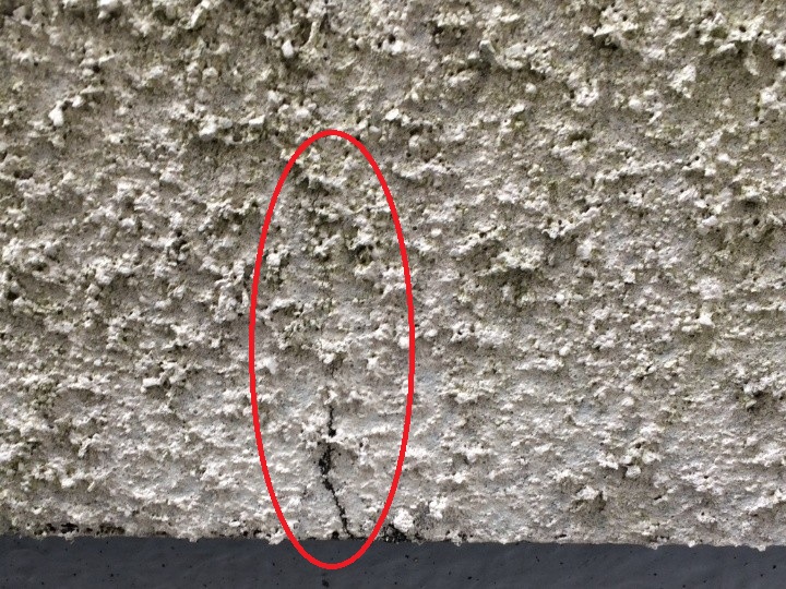 モルタル外壁の亀裂