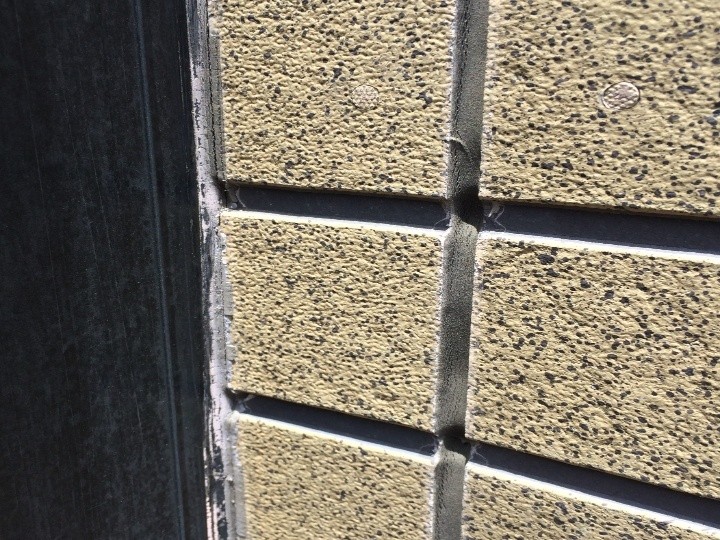 シーリング材が痩せて劣化