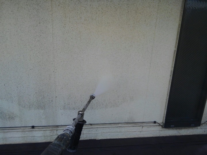 外壁の高圧洗浄