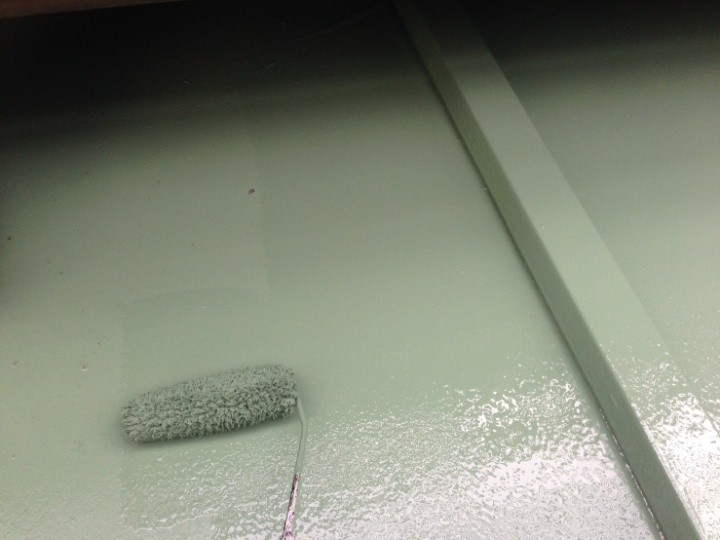 シリコンルーフⅡのマスカットグリーンを塗装