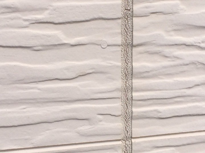 コーキングの亀裂