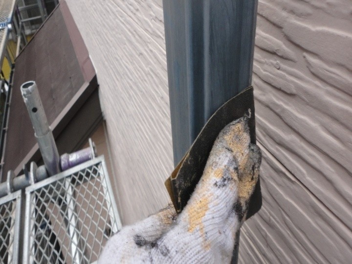 雨樋のケレン作業