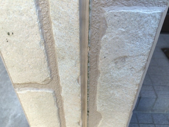 コーキングのひび割れ