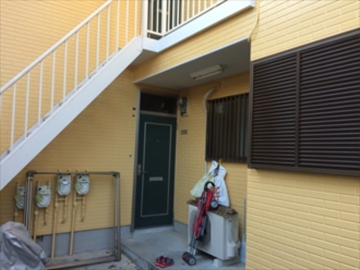 パーフェクトシリーズを用いた塗り替え工事後のアパート