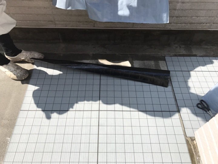 通気緩衝シートの敷設