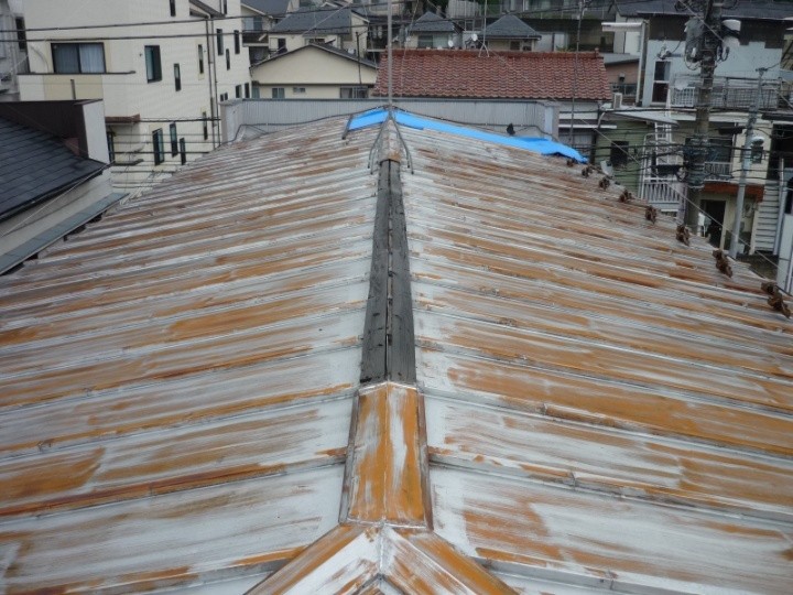 全体に広がるサビと劣化