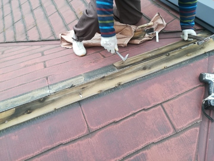 古い貫板の撤去