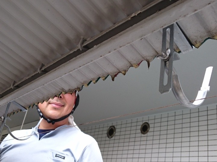 受け金具の取り付け