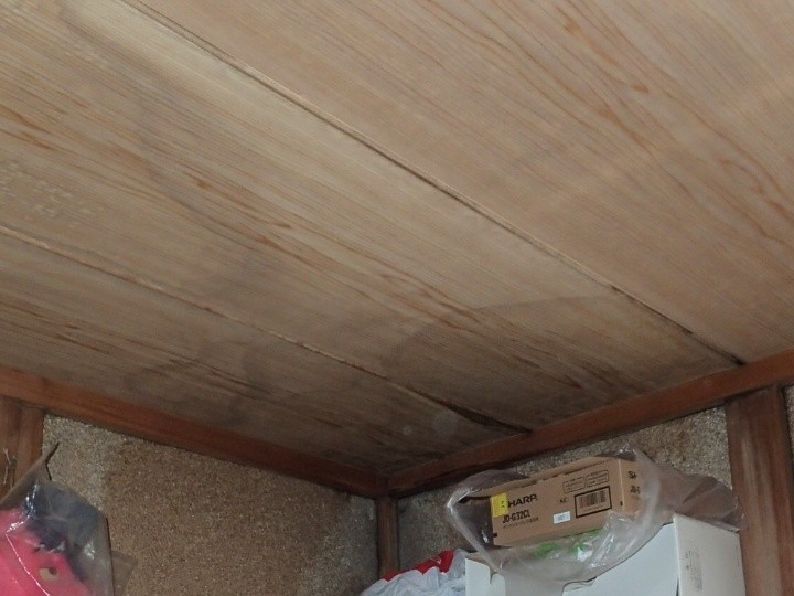 室内天井の雨染み