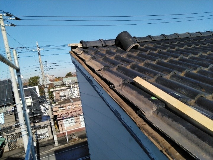 ケラバ瓦の撤去と下地の調整