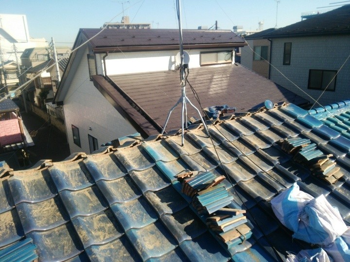 棟瓦の撤去と下地の除去