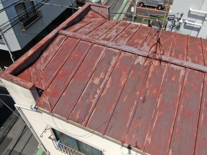 瓦棒葺き屋根全体の劣化状況