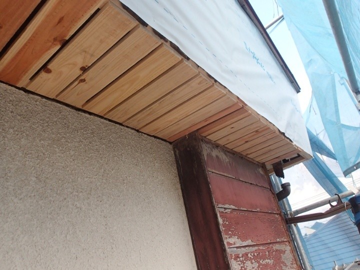 腐食部の撤去と新たな下地組み