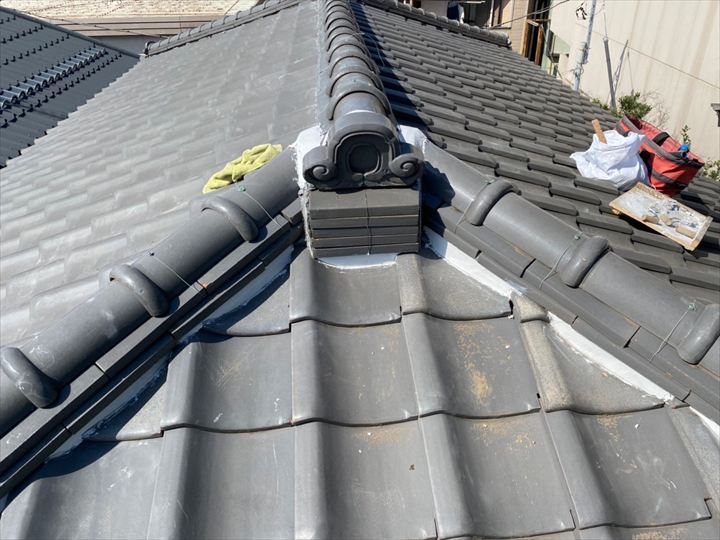 完成後の棟瓦と全体仕上げ