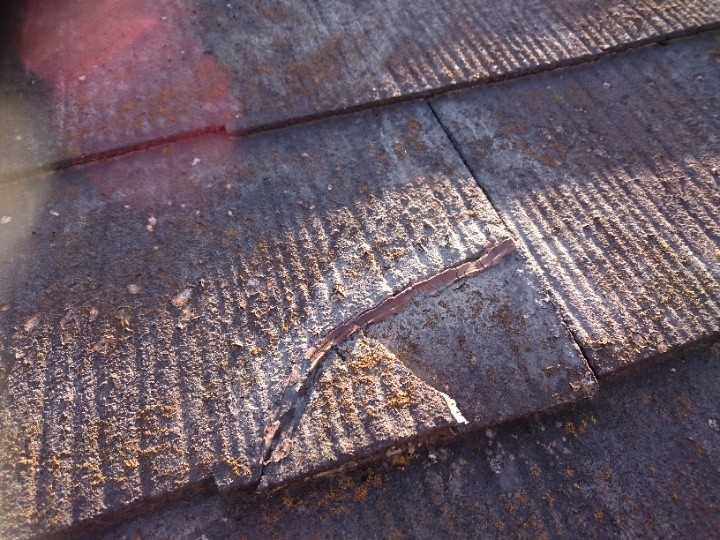 スレート割れの発生