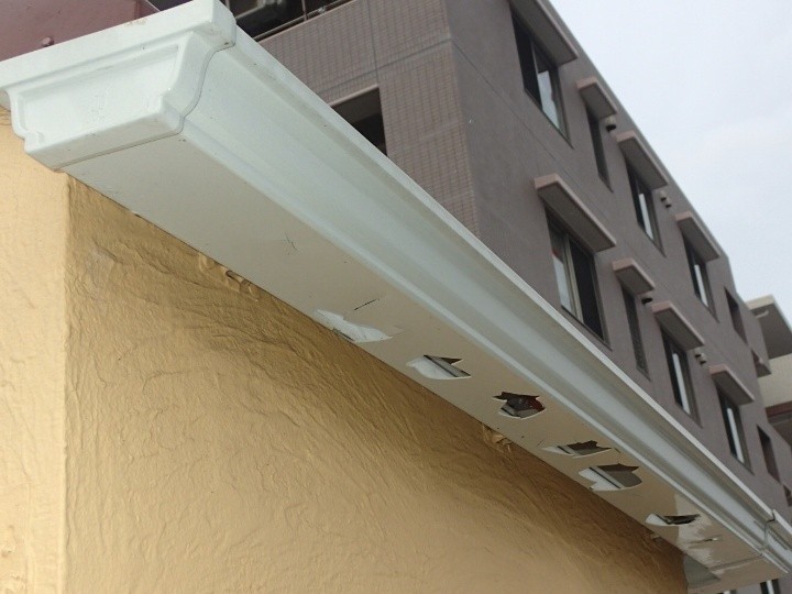 側面から見た破損状況