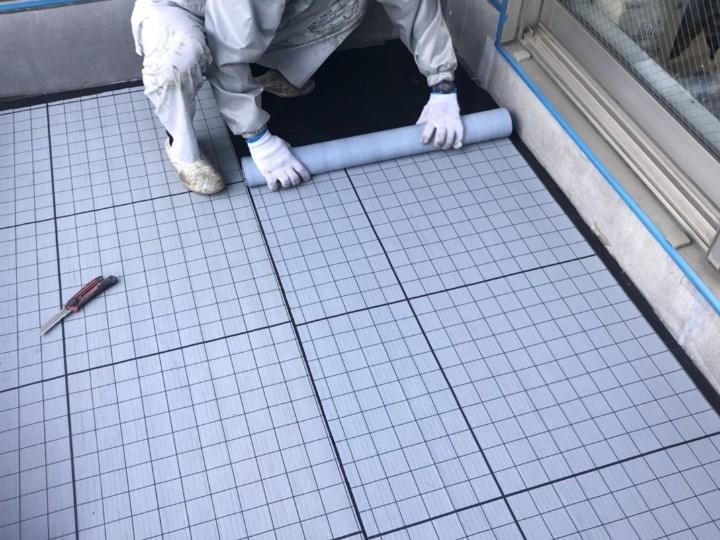 通気緩衝シートの敷設