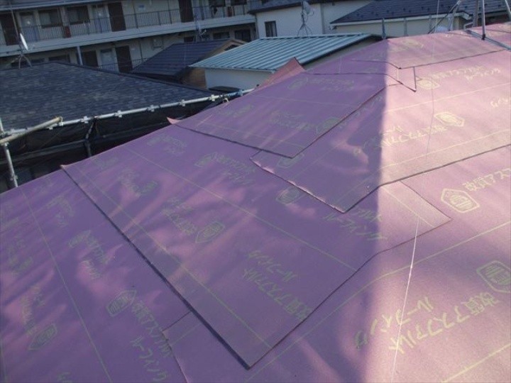 改質アスファルトルーフィングの敷設