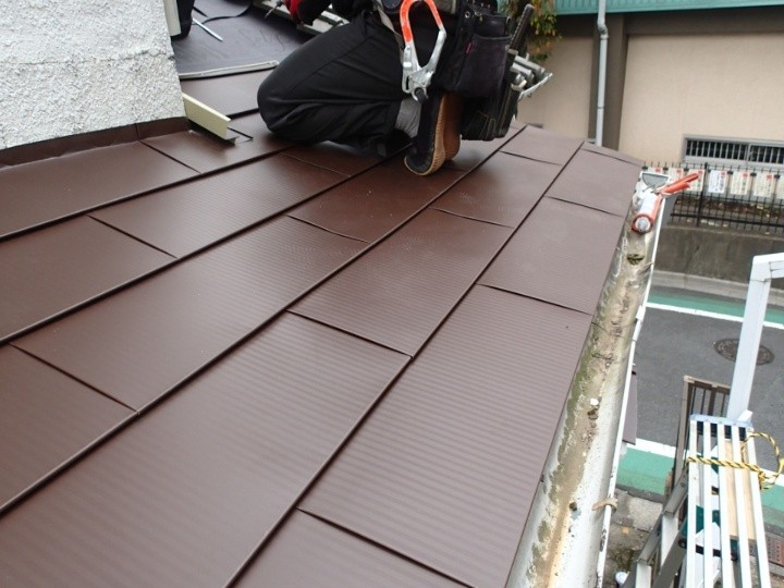 ガルバリウム鋼板「ヒランビー」の施工