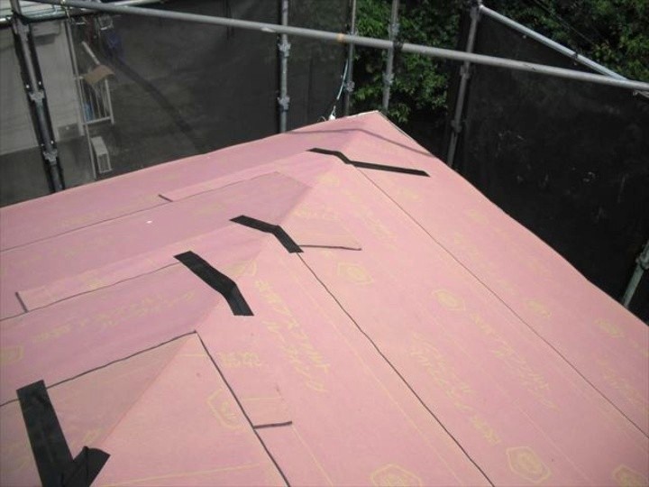 防水紙（ルーフィング）の施工