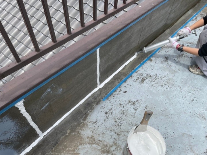 笠木部分の端部シーリング処理