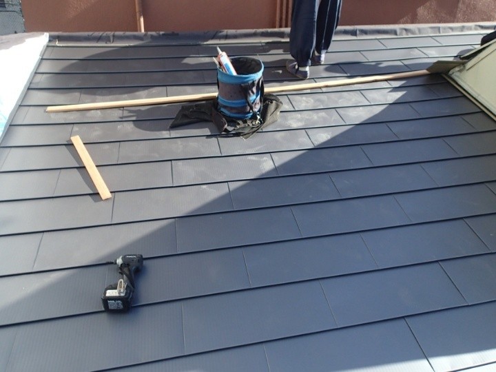 ヒランビー本体の葺き込み作業