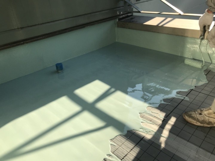 ウレタン防水1層目の塗布