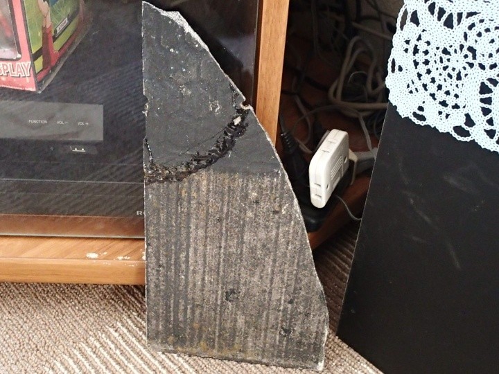 落下した屋根材の確認