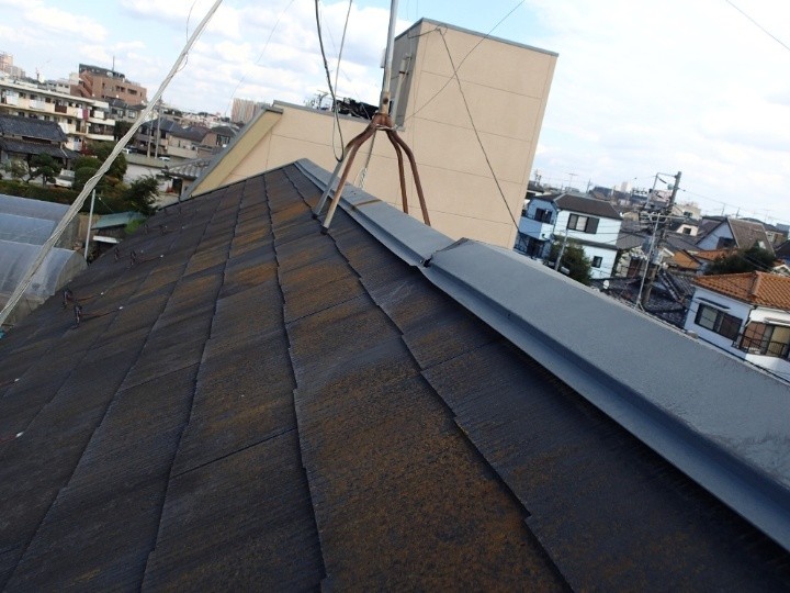 屋根全体の劣化状況を調査