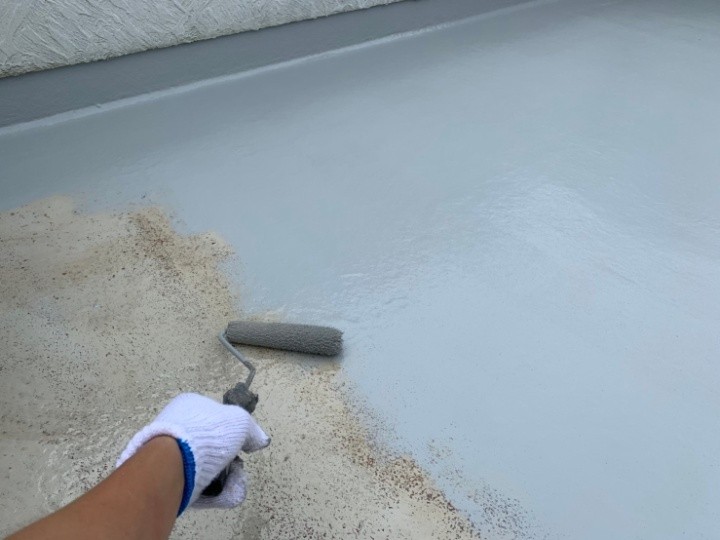 トップコートの仕上げ塗り