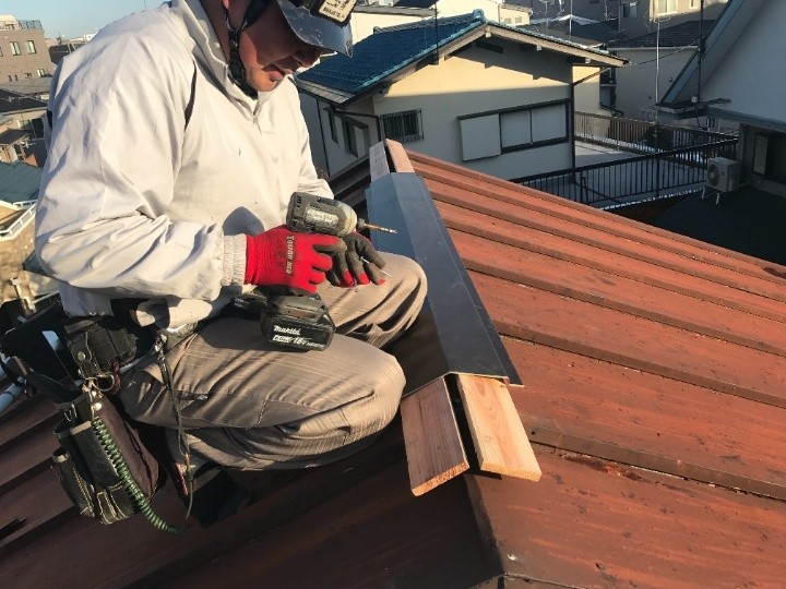 棟板金交換のための下地作成