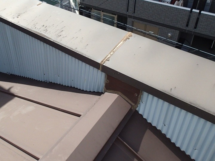 パラペット笠木の劣化