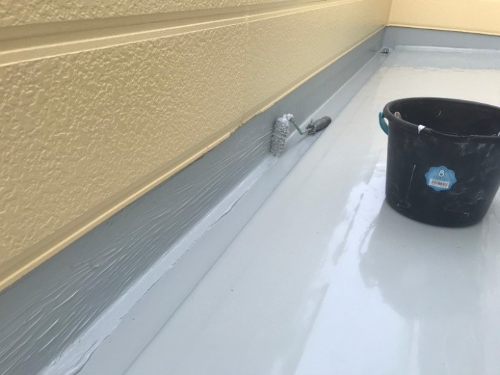 ウレタン防水材2層目の塗布