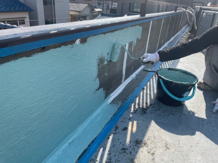 ウレタン塗膜防水（1層目）