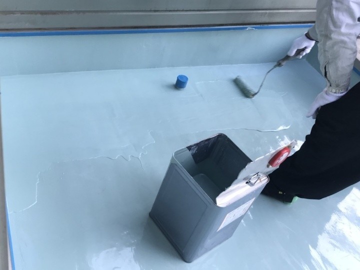 ウレタン防水2層目の塗布