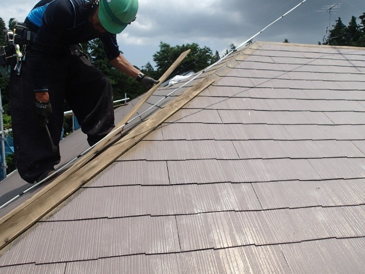 既存棟板金の撤去作業