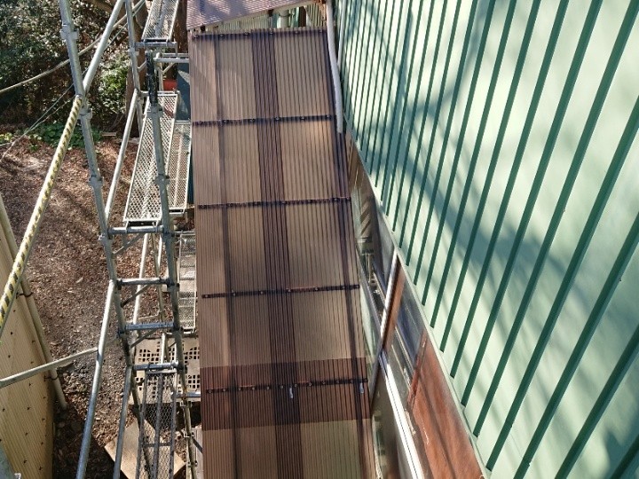 側面庇の仕上げ