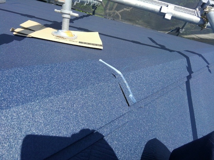 棟板金の設置と仕上げ