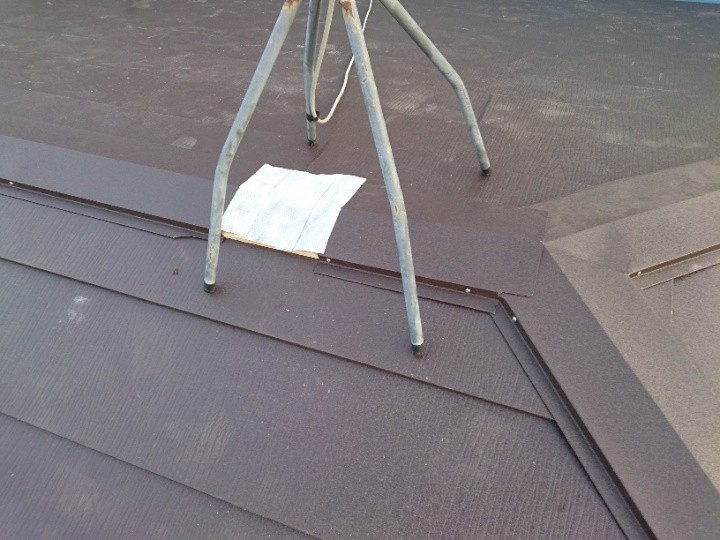 棟板金の取り付け