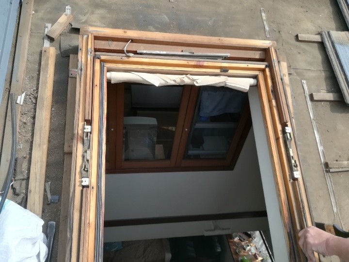 トップライト本体の撤去