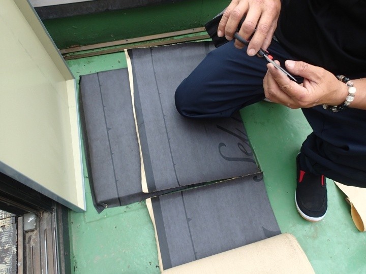 防水紙（ルーフィング）の敷設