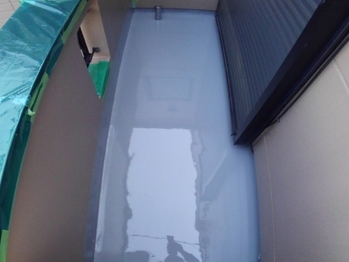 ウレタン防水材の塗布