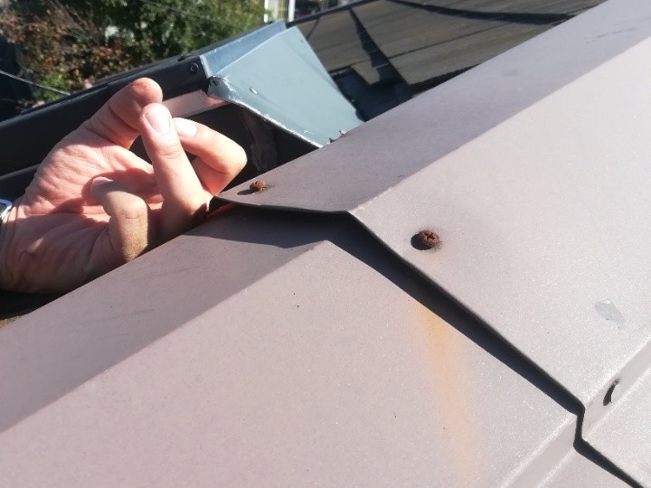 浮いた棟板金の確認