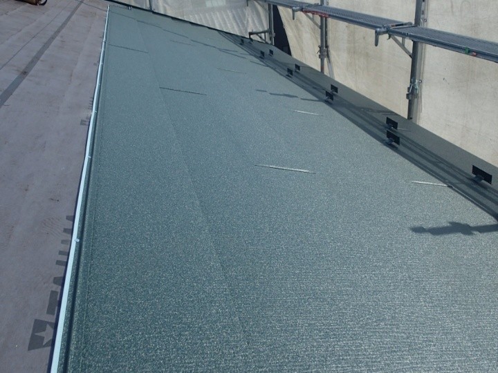 スーパーガルテクトの葺き込み