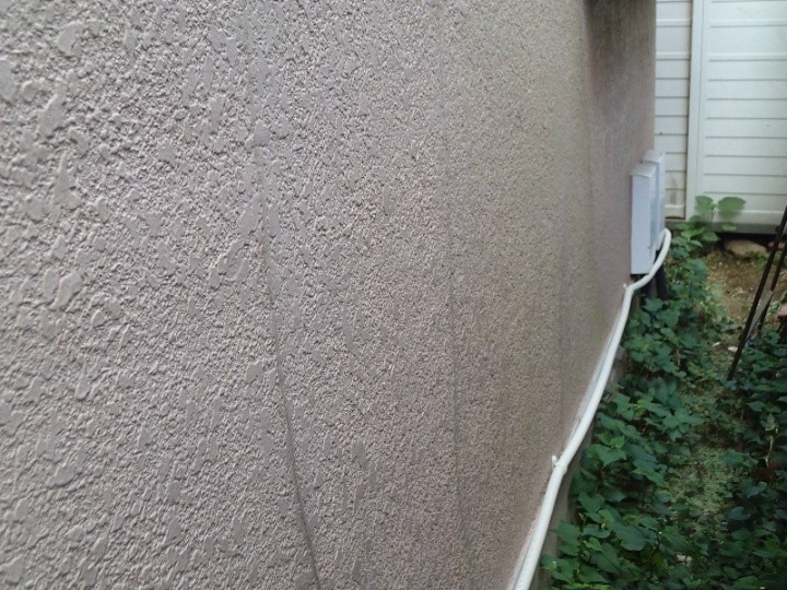 外壁のひび割れ