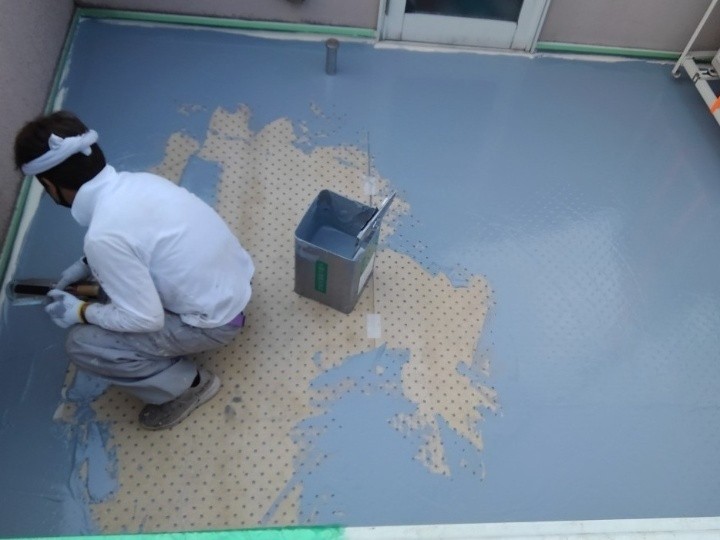 通気緩衝シートの敷設