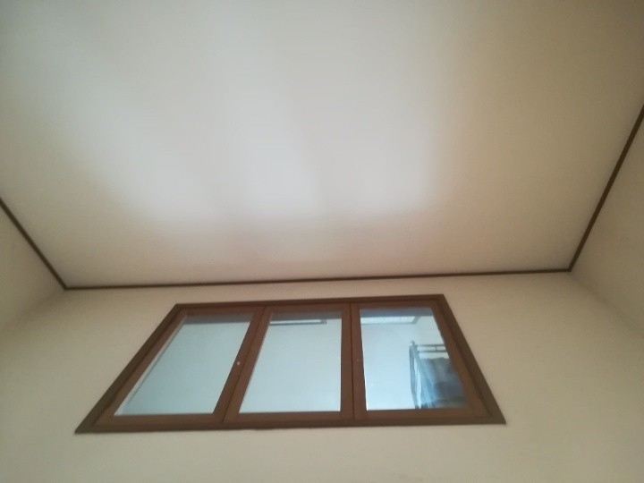 室内のクロス貼り替え