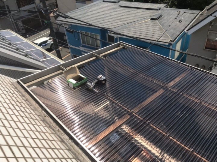 波板の本固定とビス金具への変更