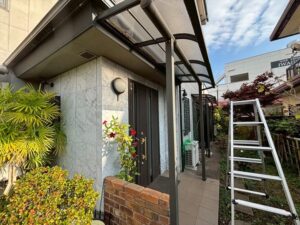 屋根外壁メンテナンスの現地調査