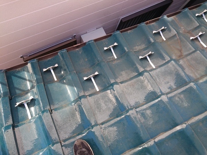 雪止め金具の設置